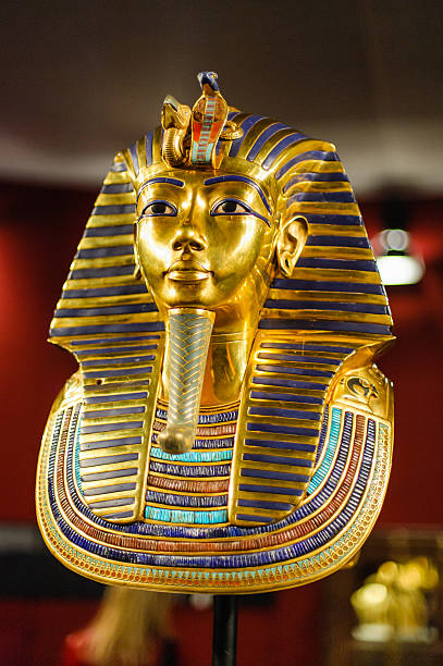 begräbnis maske des ägyptischen pharao tutanchamun - pharao stock-fotos und bilder