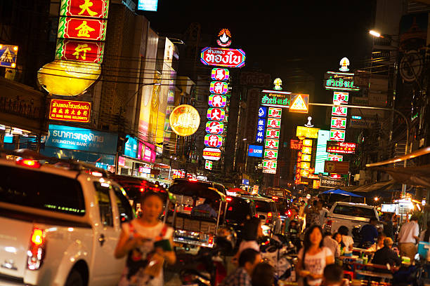 istock Night banners and traffic on Yaowarat Road 483378586