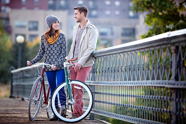istock Young Couple In The Park 483390511
