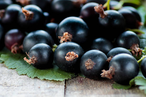 istock Gooseberries Hybrid close up 483412018