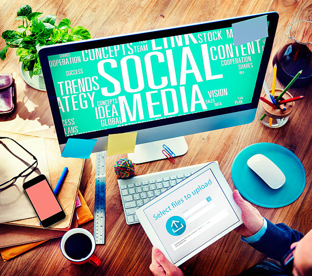 istock Social Media Internet Connection Global Communications Networkin 483421270