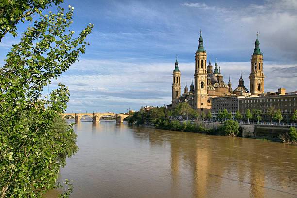istock Basilica Nuestra Senora del Pilar, Zaragoza 483423249