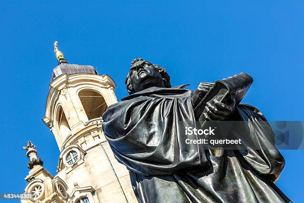 Martin Lutherstatue In Dresden Stockfoto und mehr Bilder von Außenaufnahme von Gebäuden - Außenaufnahme von Gebäuden, Barock, Beten