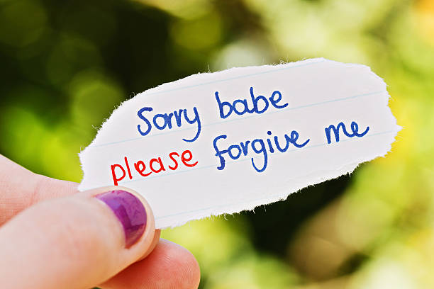 istock Sorry babe please forgive me says hand-drawn message 483452263