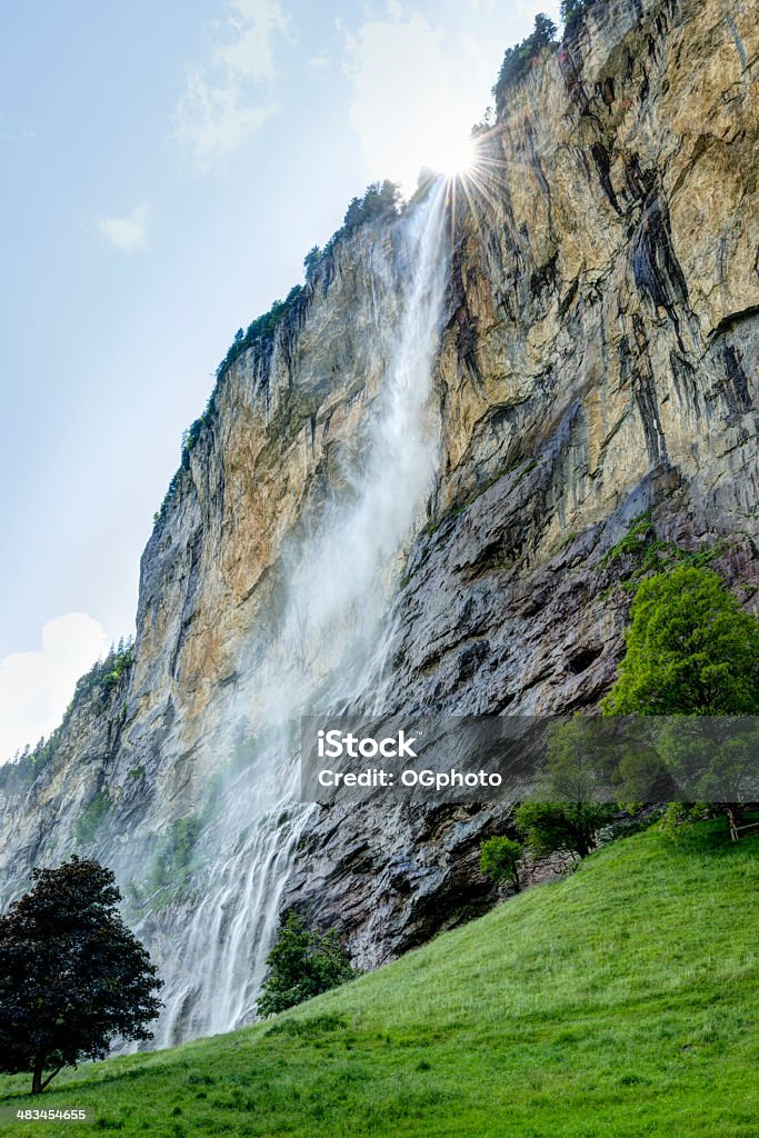 Cataratas de Staubbach no Lauterbrunnen vale, Suíça - Royalty-free Cascata Foto de stock
