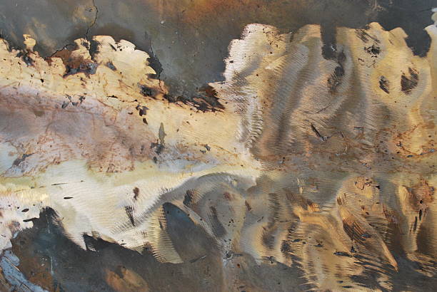 istock Amazing Art from welding bronze metal 483463974