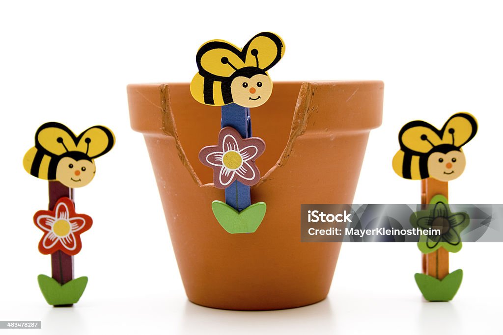 Abeilles en bois avec un pot de - Photo de Abeille libre de droits