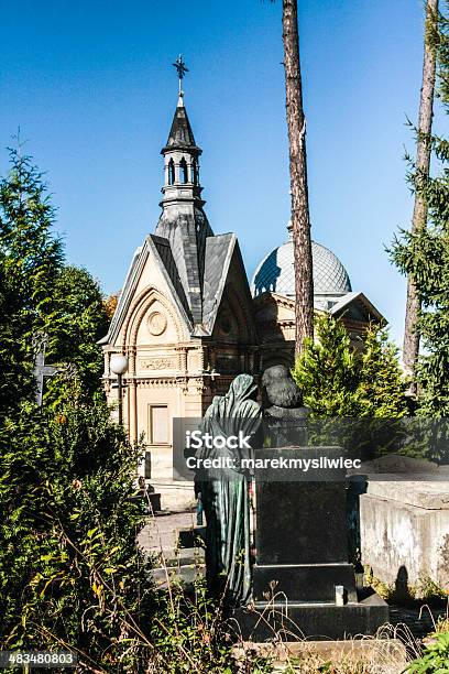 Cimitero Lychakiv - Fotografie stock e altre immagini di Gesù Cristo - Gesù Cristo, Senza persone, Tomba - Luogo di sepoltura