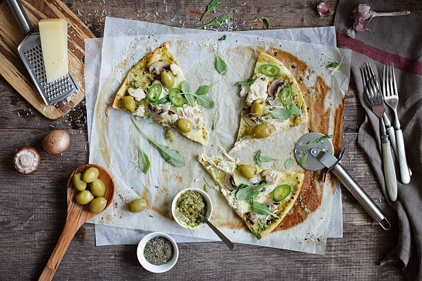 istock Slices of pizza 483484481
