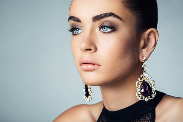 istock Portrait of a nice looking woman 483485540
