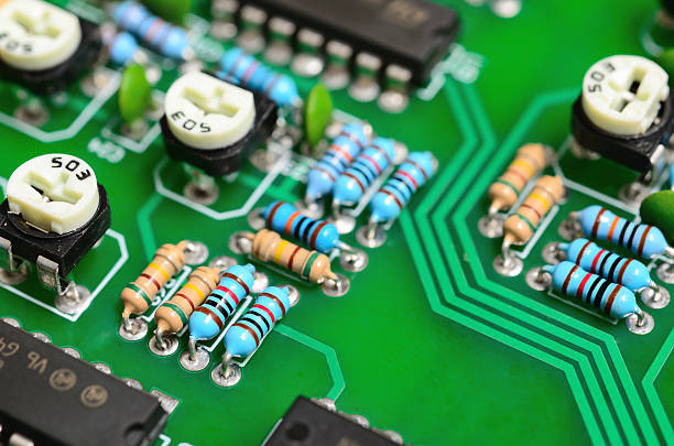 istock Detail of an electronic printed circuit board 483487226
