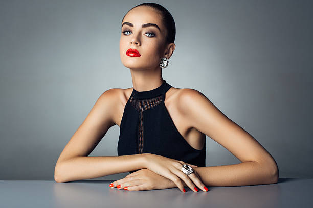 istock Beautiful woman with jewelry 483495310