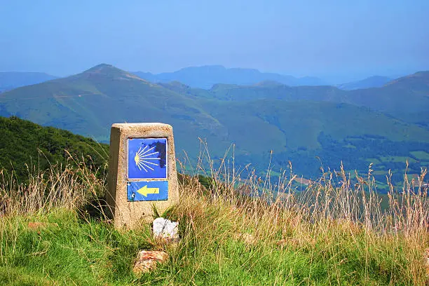The Camino de Santiago de Compostela is the long route that pilgrims have undertaken since the Middle Ages, through France and Spain, to reach the sanctuary of Santiago de Compostela, where there would be the tomb of James the Greater.