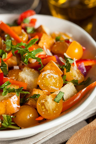 istock Traditional Healthy Panzanella Salad 483505613