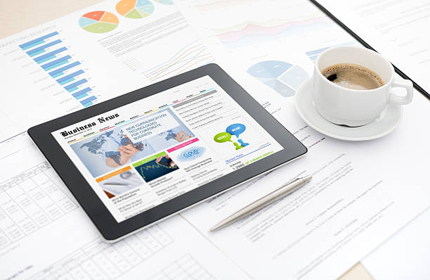 istock Business news website on digital tablet 483506711