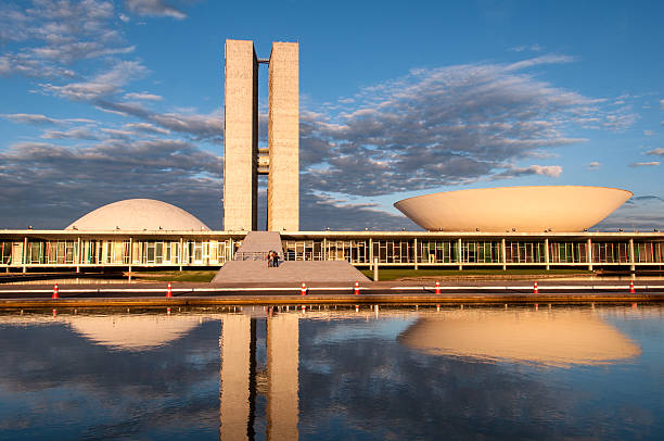 ブラジル国民議会 - niemeyer museum of contemporary arts ストックフォトと画像