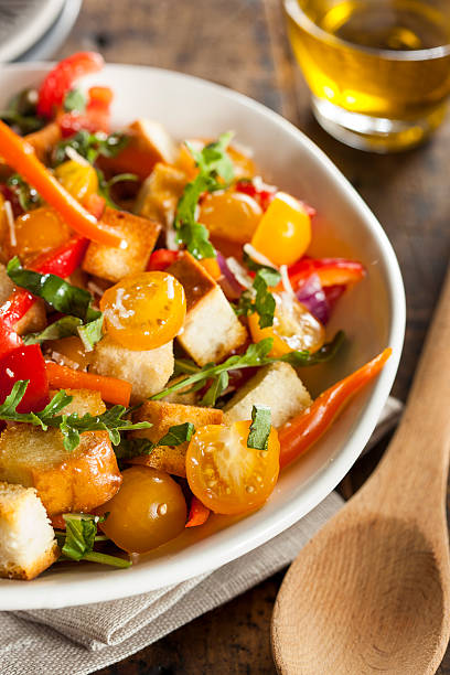 istock Traditional Healthy Panzanella Salad 483509281
