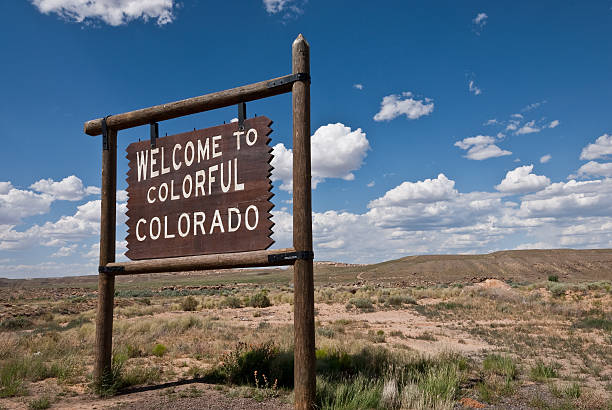 istock Welcome to Colorado Sign 483510892