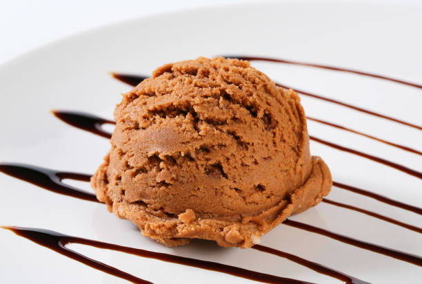 istock Scoop of chocolate ice cream 483511388