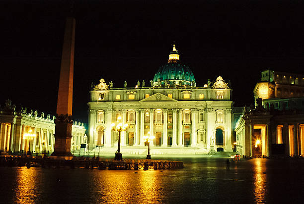 istock Plaza de San Pedro Square and St. Peter's Basilica, Vatican 483533567