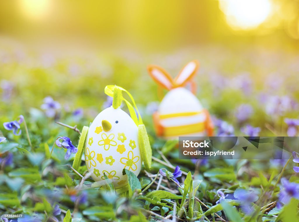 Easter bunnies and eggs» - Стоковые фото Без людей роялти-фри