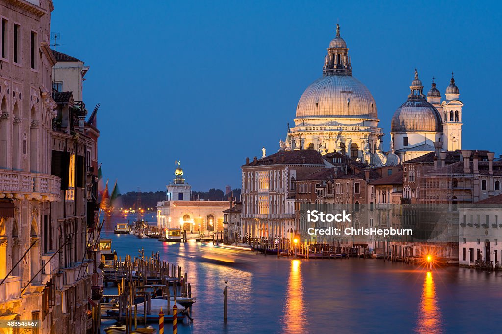 Santa Maria Della Salute, Gran Canal de Venecia, Italia, - Foto de stock de Agua libre de derechos