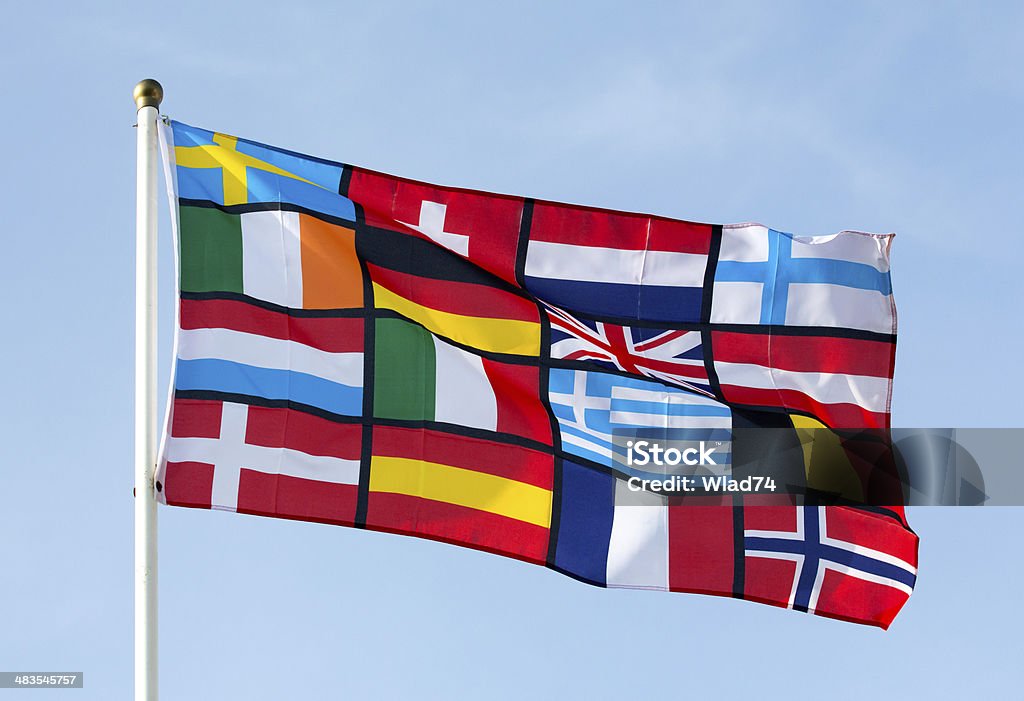 Pan bandeira europeia contra o céu azul - Foto de stock de Bandeira Dinamarquesa royalty-free