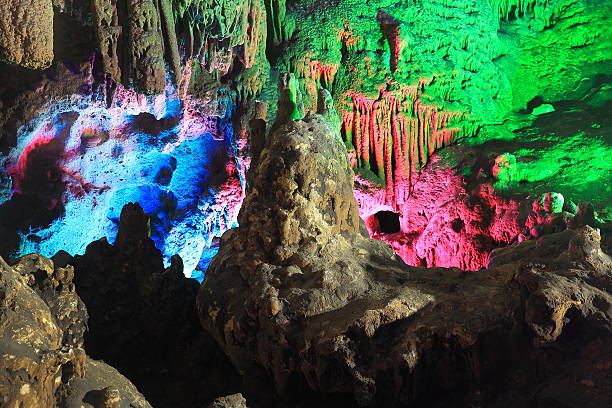 istock cave stalactit in Guilin, China 483557718