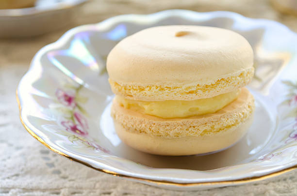istock Homemade french macaroons with lemon curd 483580102