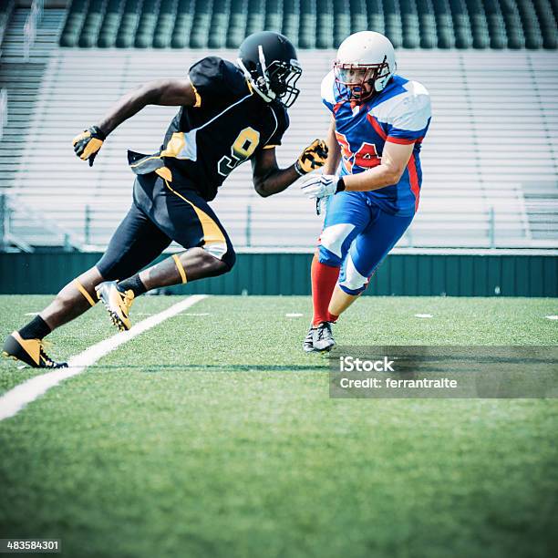 American Footballlaufblockoptik Stockfoto und mehr Bilder von Afrikanischer Abstammung - Afrikanischer Abstammung, Afro-amerikanischer Herkunft, Aktivitäten und Sport