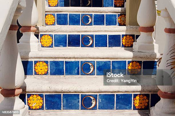 Geflieste Treppe Mit Sonne Mondmotiv Playa Del Carmen Mexiko Stockfoto und mehr Bilder von Keramik