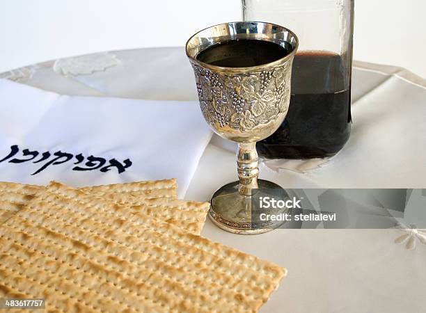 Pasqua Ebraica Seder Di Pesach - Fotografie stock e altre immagini di Cibi e bevande - Cibi e bevande, Cibo, Composizione orizzontale