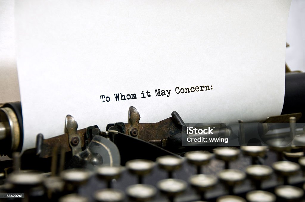 &quot;To whom it may concern&quot; Yhe cliche "to who it may concern" as shown to have been typed on a vintage typewriter... copy space. Letter - Document Stock Photo