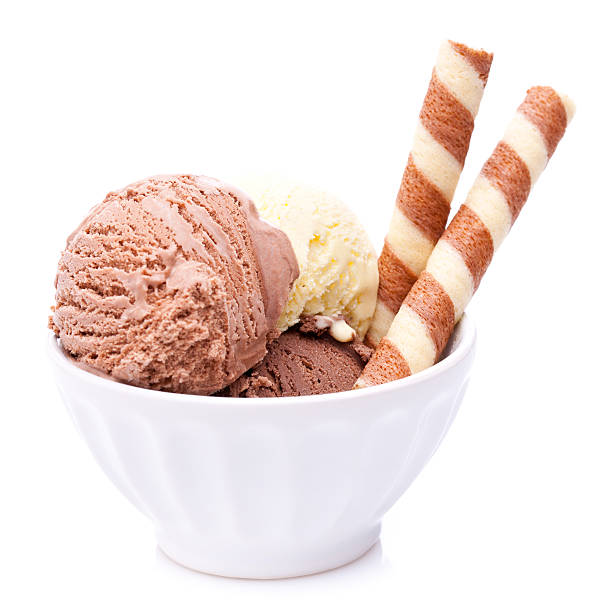 tigela com sorvete de chocolate, nougat de sorvete e sorvete de baunilha - ice cream vanilla ice cream bowl white - fotografias e filmes do acervo