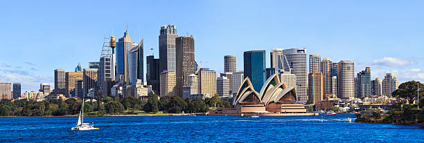 sydney cbd dia de barco panorama - sydney australia skyline city panoramic - fotografias e filmes do acervo