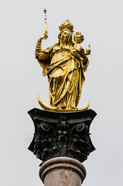 istock The Statue in Marien Platz 483677941