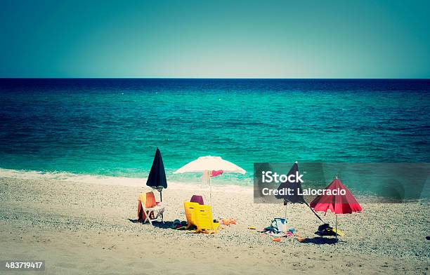 En La Playa Foto de stock y más banco de imágenes de Aire libre - Aire libre, Descansar, Escapada urbana