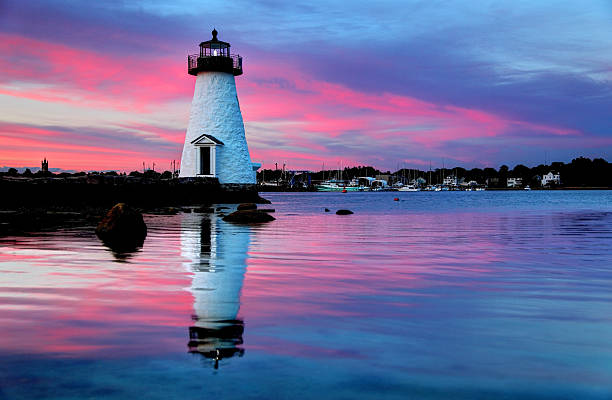 palmer, ilha farol, massachusetts new bedford - lighthouse massachusetts beach coastline imagens e fotografias de stock