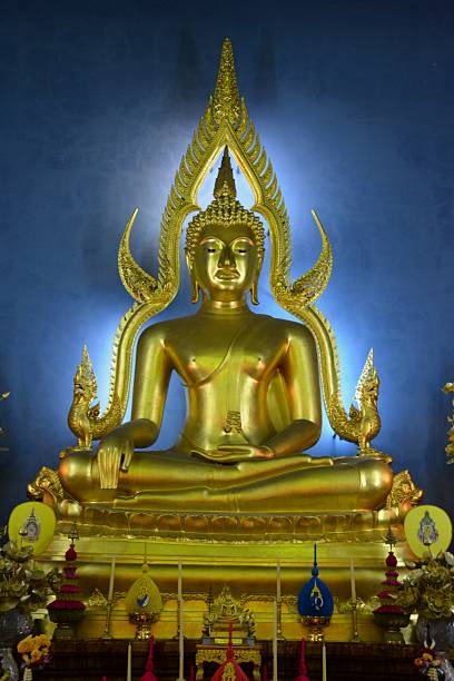 istock Golden Buddha - Wat Benchamabophit, Bangkok - Thailand 483747123