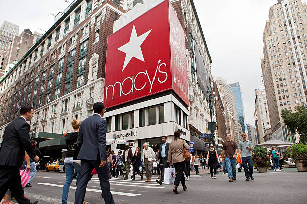 macy's herald square - garment stock-fotos und bilder