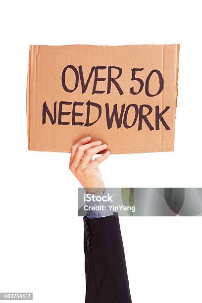 Bezrobocie Ponad 50 Musi Podpisać Pracy I Pracy - zdjęcia stockowe i więcej obrazów Uprzedzenie - Uprzedzenie, Wiek człowieka, 50-54 lata