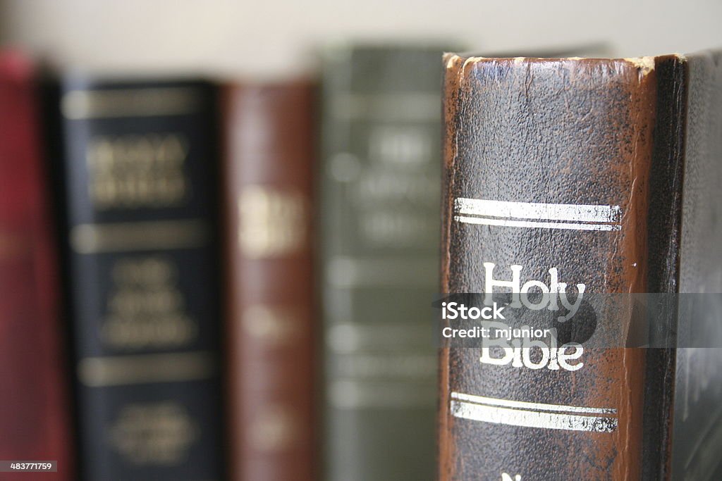 Bíblia Sagrada - Foto de stock de Bíblia royalty-free