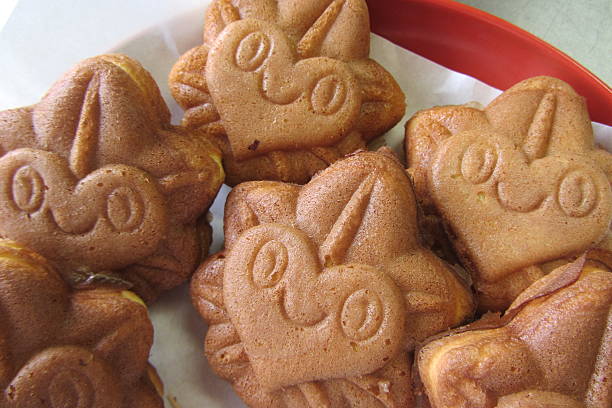 istock Momiji Manju 483772736