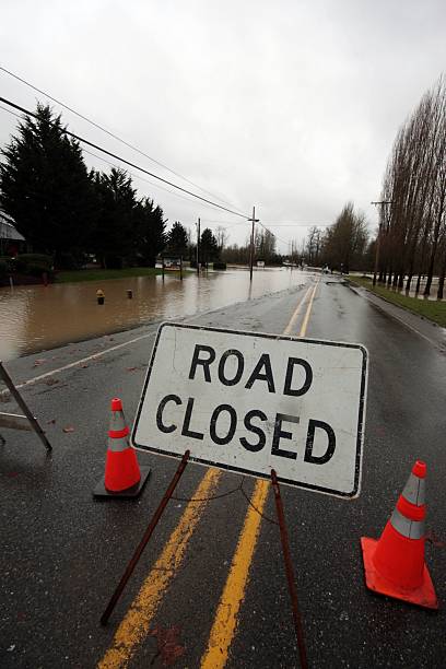 istock Road Closed Due To Flooding 483788129