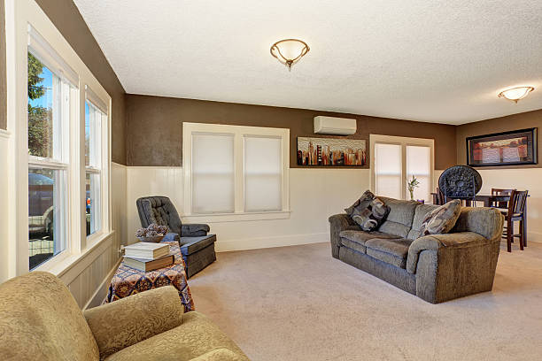 istock Simple secondary living room with gray sofa. 483812900