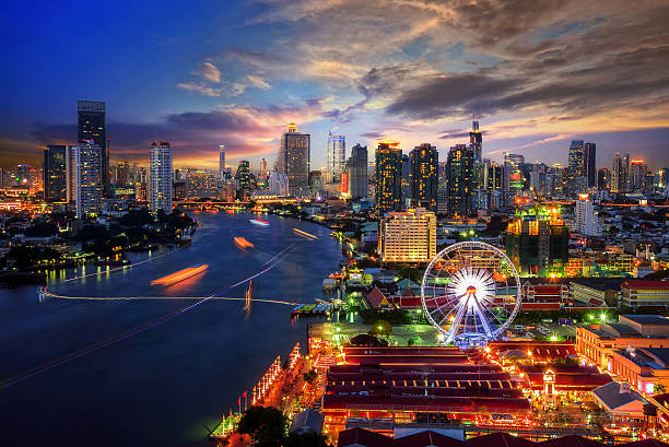 paysages urbains de bangkok - bangkok thailand skyline night photos et images de collection