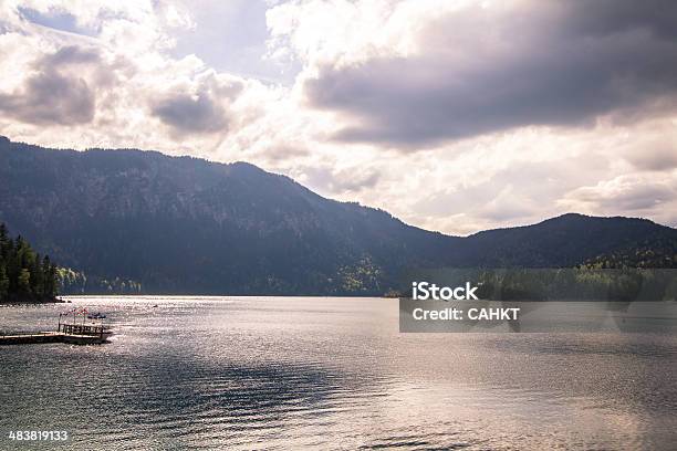 Foto de Alpine Montanha e mais fotos de stock de Ajardinado - Ajardinado, Alpes europeus, Azul