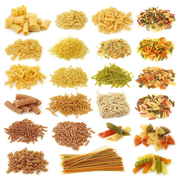 collezione di pasta italiana - pasta whole wheat spaghetti raw foto e immagini stock