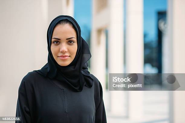 Emirati Woman Stock Photo - Download Image Now - Women, One Woman Only, United Arab Emirates