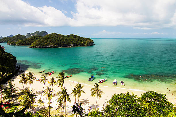 istock beautiful islands in the sea 483834067